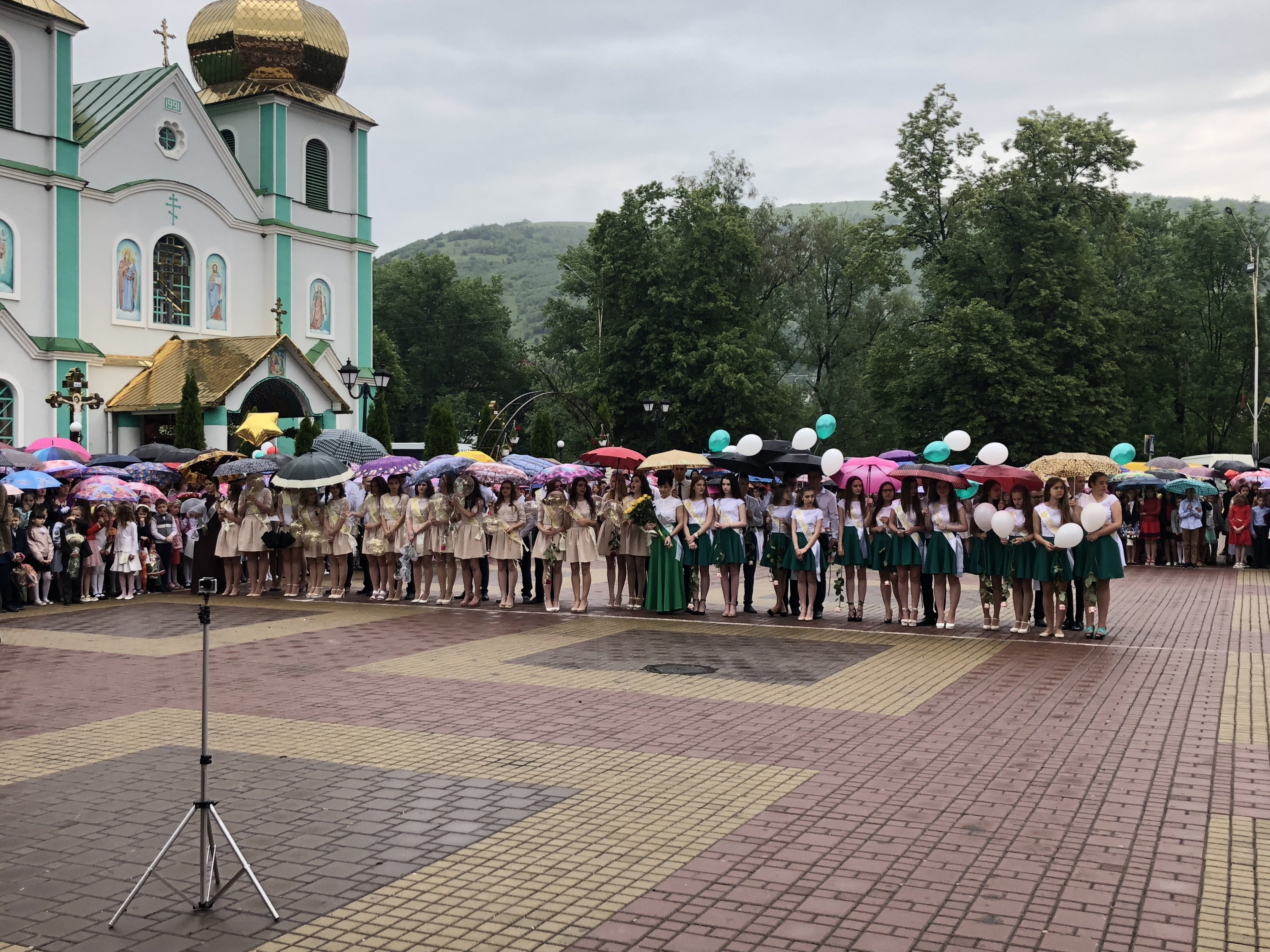 Свято Останнього дзвоника у Рахові (ФОТО)