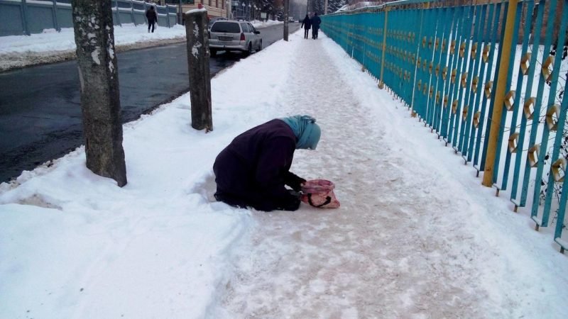 Раніше судима закарпатка продала в рабство звідну сестру з її малолітнім сином